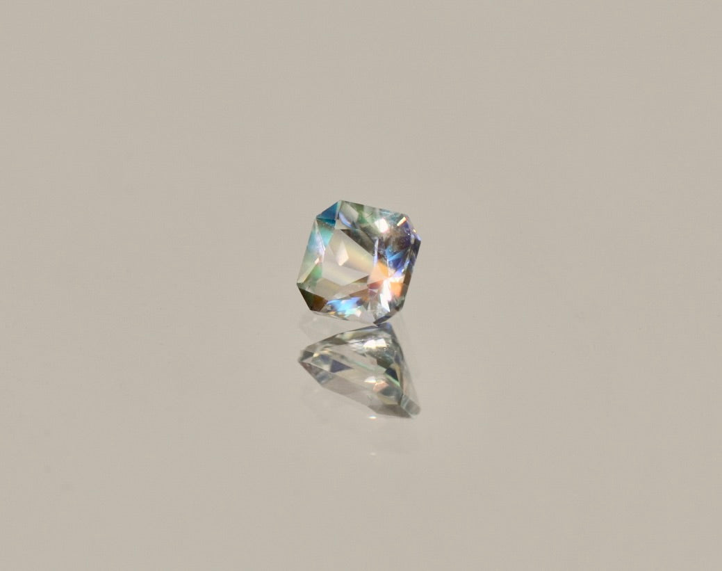 How to Choose a Coloured Gemstone for an Engagement Ring