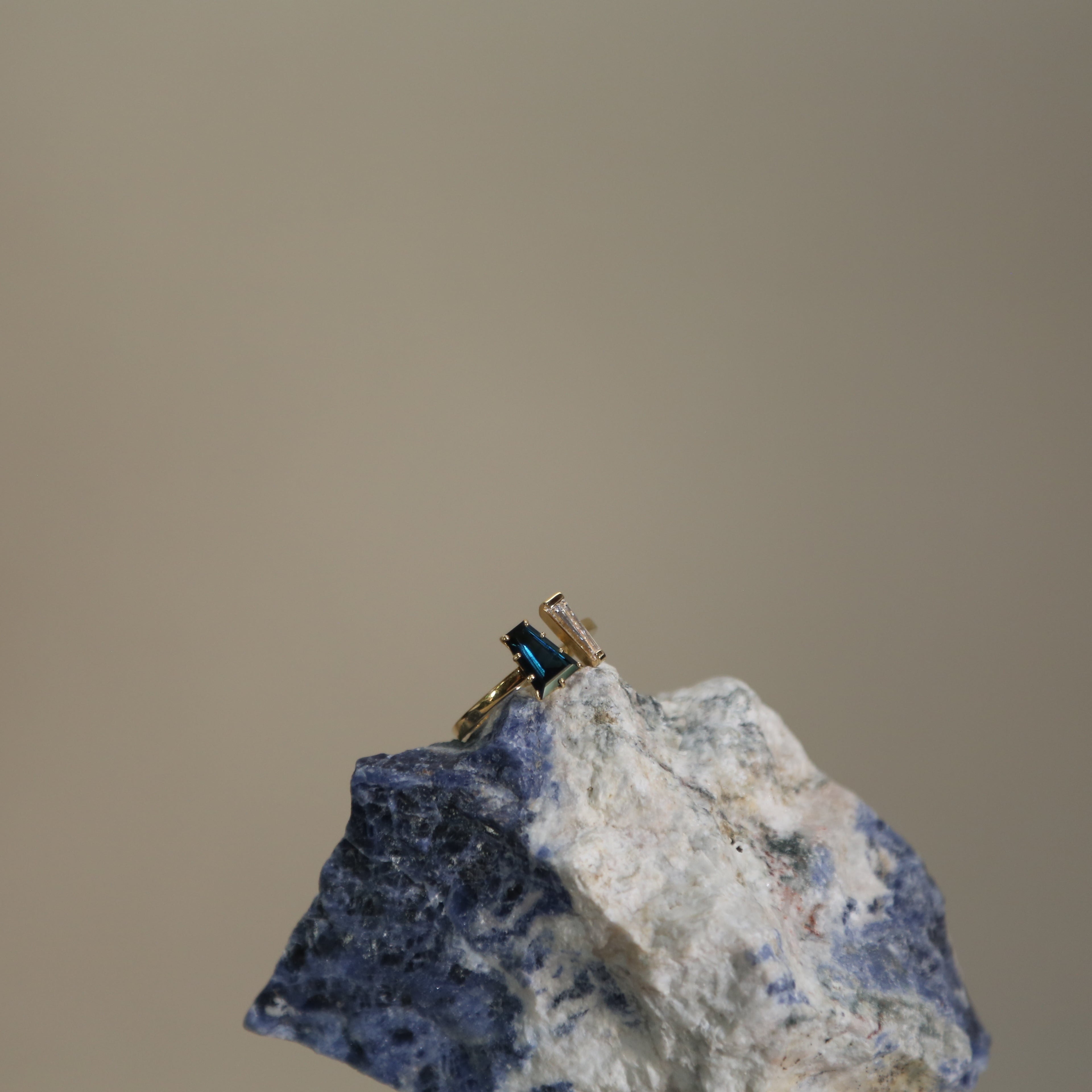 Sapphire and Diamond Neo Ring