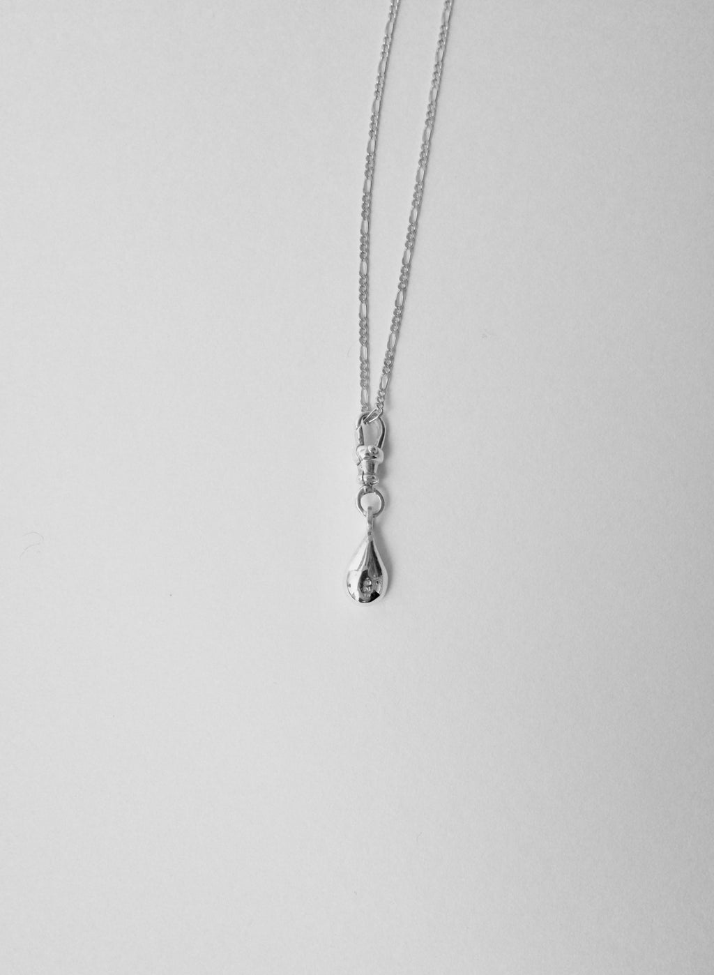 Votive Pendant: Lilac Ceylon Sapphire